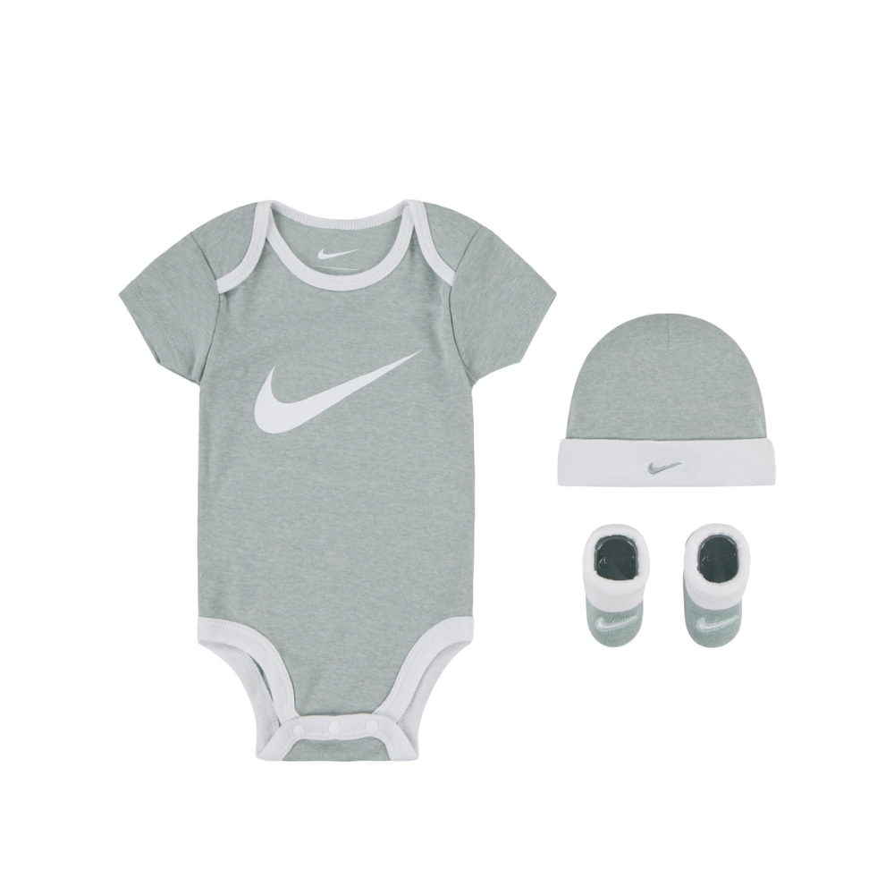 CONJUNTO NIKE BEBE TALLA (6-12 MESES)