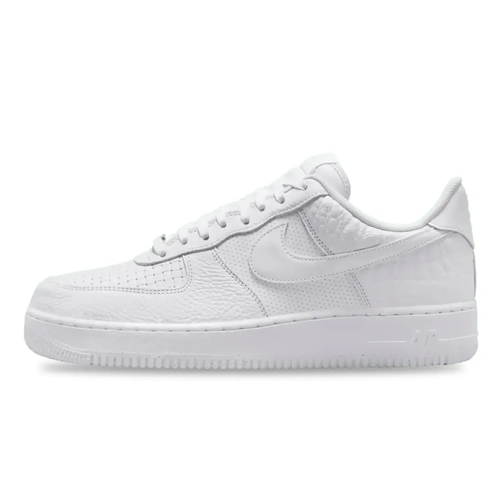 NIKE AIR FORCE ONE